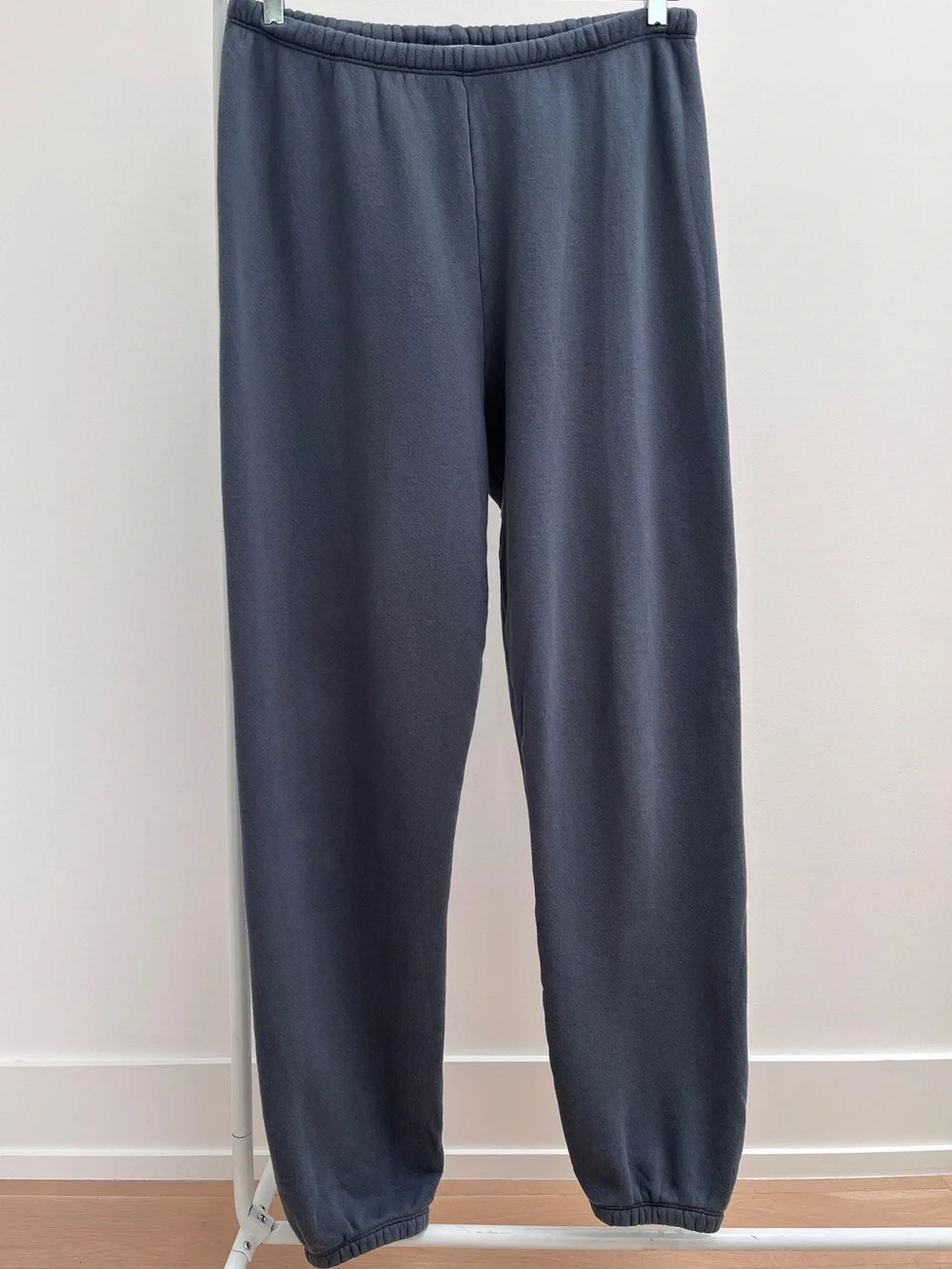 Perfectwhitetee Johnny sweatpant M cotton french terry elevated basic timeless - Picture 3 of 10